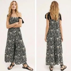 Free People Women's Cecilia Ditsy Floral Jumpsuit Tie Straps Wide Leg Crop Sz S
